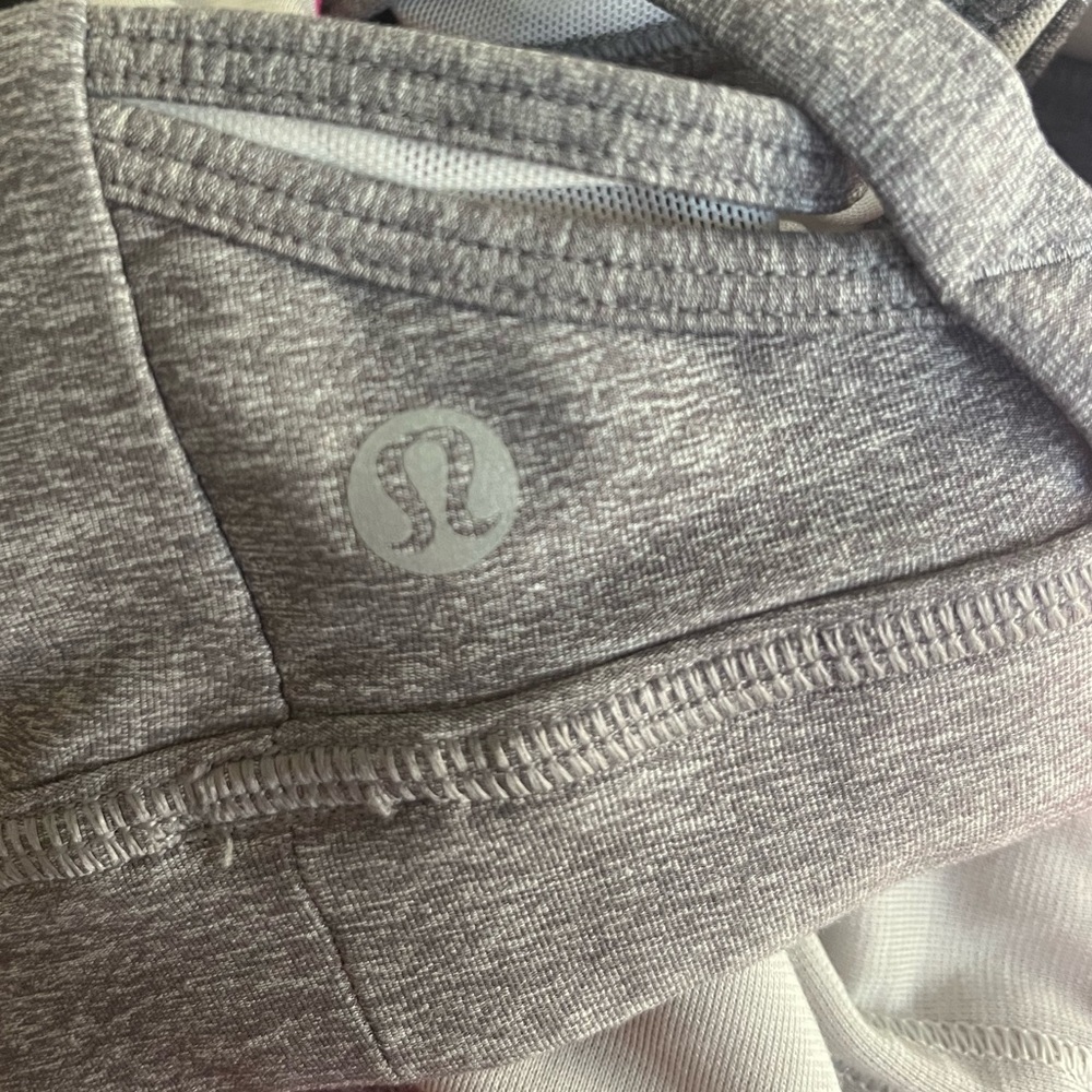 Lululemon Nouveau Limits Tank Size 6 - Picture 5 of 6